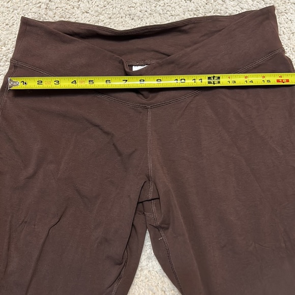 PATAGONIA NWOT L tranquila capris form fitting leggings in brown - Picture 5 of 10